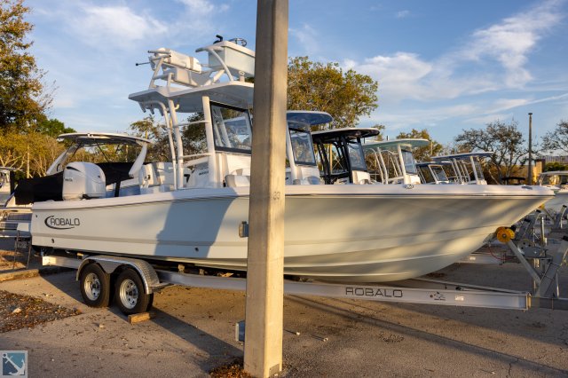 New 2024  powered Robalo Boat for sale